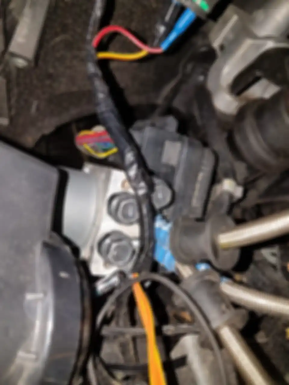 Modul ABS Yamaha NMAX error karena rembesan dari minyak rem dan cipratan air