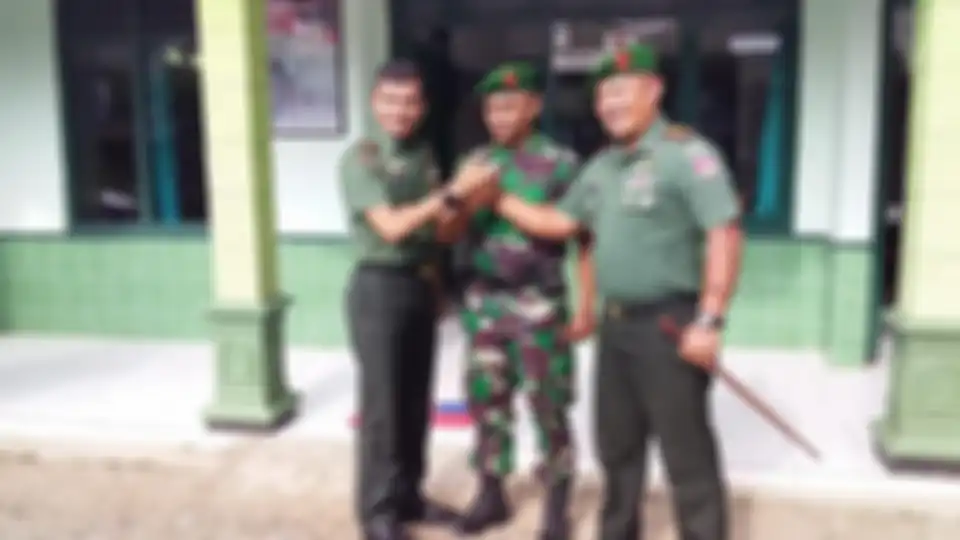 Sekalipun identitas wanita anak jenderal sudah dikuliti, celakanya netizen dan sejumlah awak media malah salah unggah foto Brigjen Zamroni.
