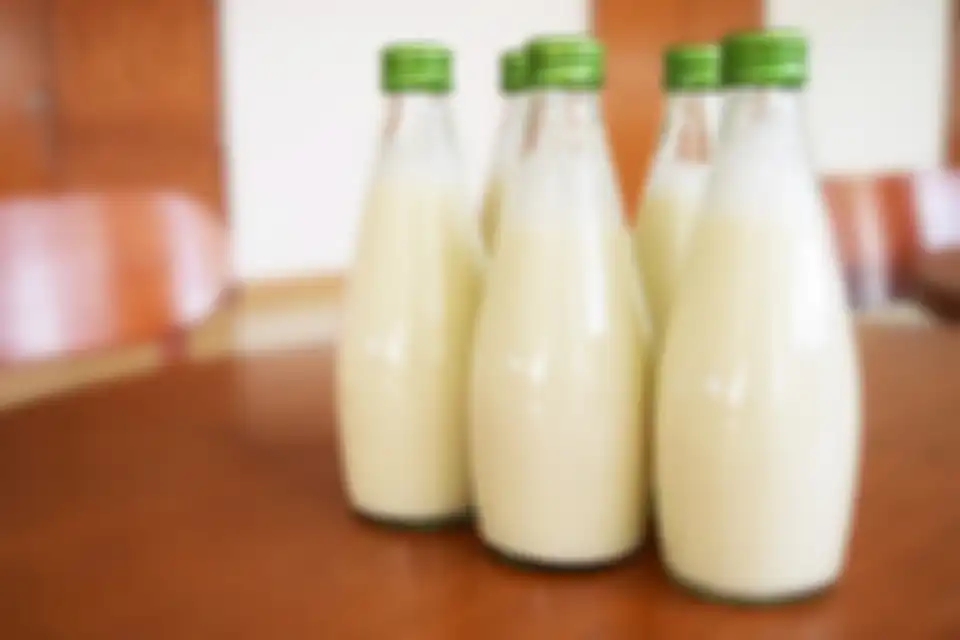 Susu termasuk jenis minuman yang tidak boleh dikonsumsi secara mentah