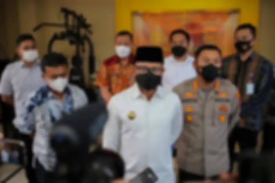 Foto Kapolres Bogor Kota Kombes Pol Susatyo Purnomo Condro ramai dibahas di media sosial. Admin Twitter Polres Bogor Kota jadi pemicunya