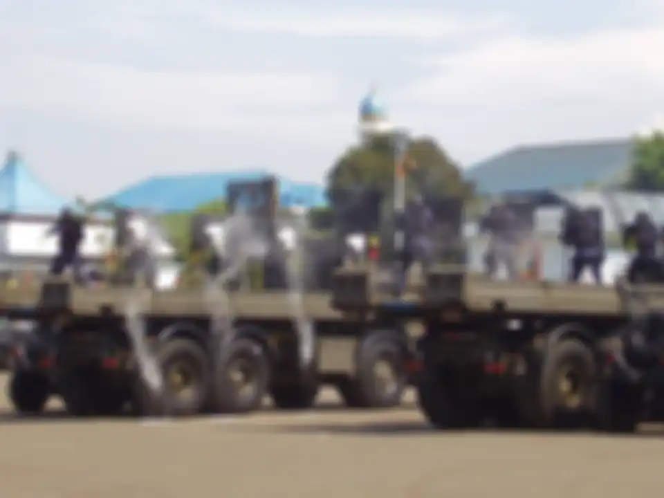 Atraksi duel senjata personel Denjaka