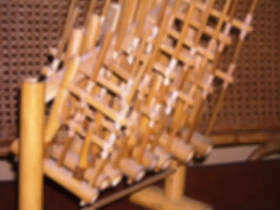 Angklung, salah satu budaya Indonesia unik yang diakui dunia.