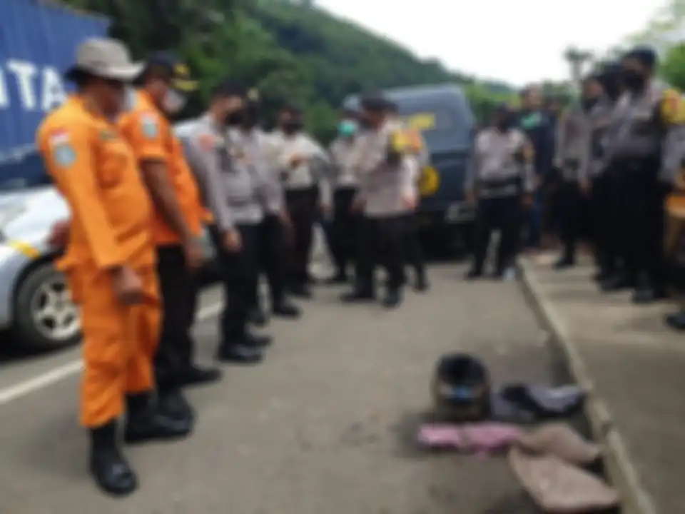 Foto seorang warga Sumedang, Yana Supriatna yang dikabarkan hilang di Jalan Cadas Pangeran, Sumedang, Jawa Barat dihujat