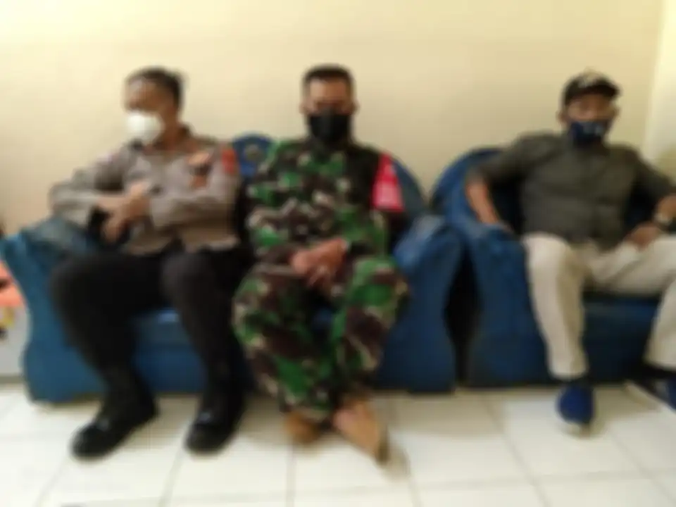 Penumpang Alphard yang memaki polisi di Tasikmalaya itu ternyata punya profesi begini. Foto tampangnya sengaja diviralkan. 
