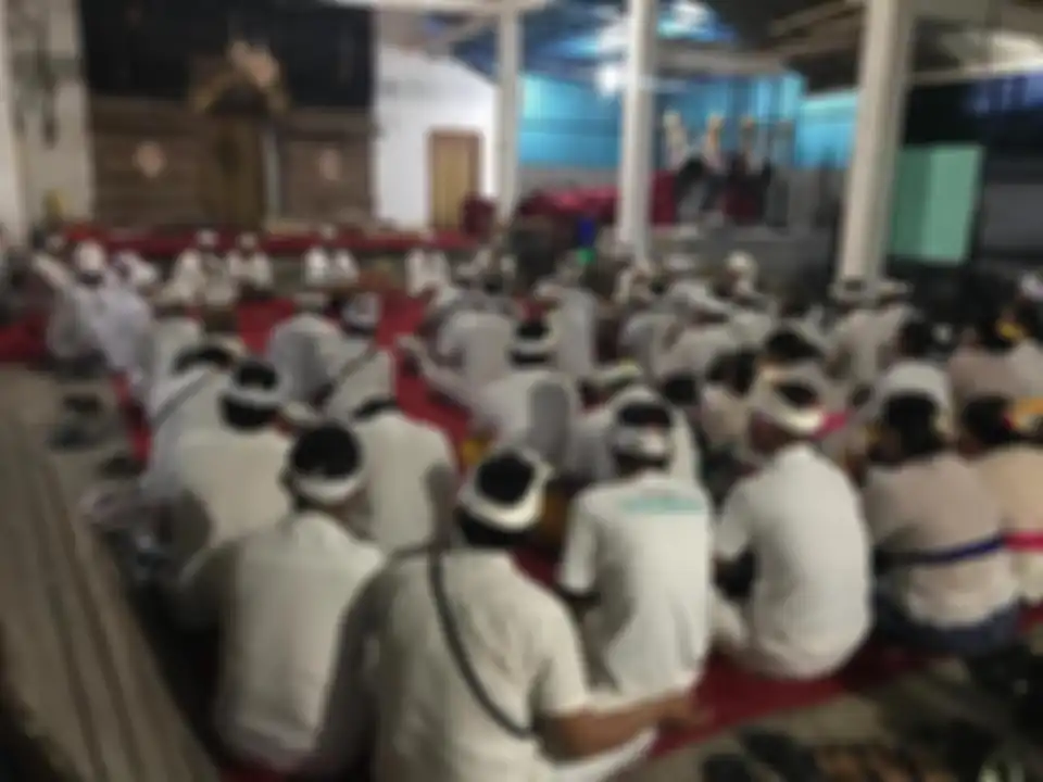 Berikut ini jawaban pengertian kearifan lokal di Indonesia dan ciri-cirinya yang menjadi bagian dari materi Sosiologi kelas 12 SMA.