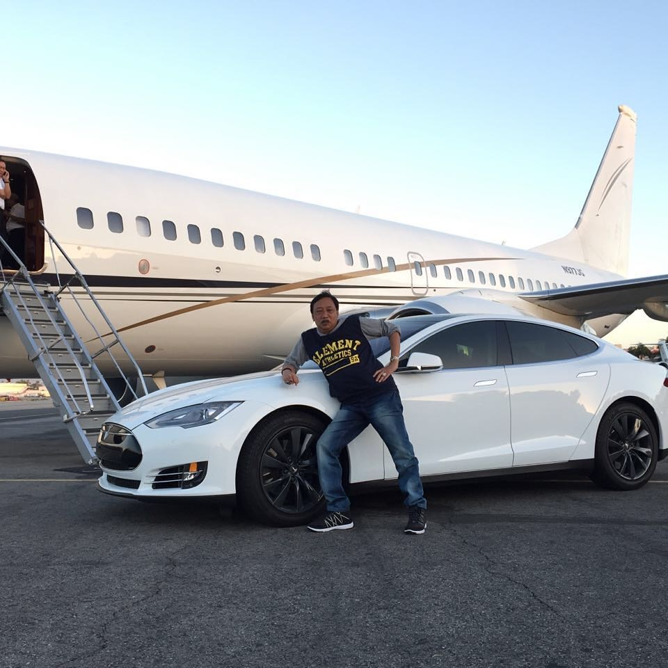 Doyok bikin heboh dengan foto hidup mewah di Amerika. Pelawak senior ini menolak bawa anak sulungnya ke rumah sakit.