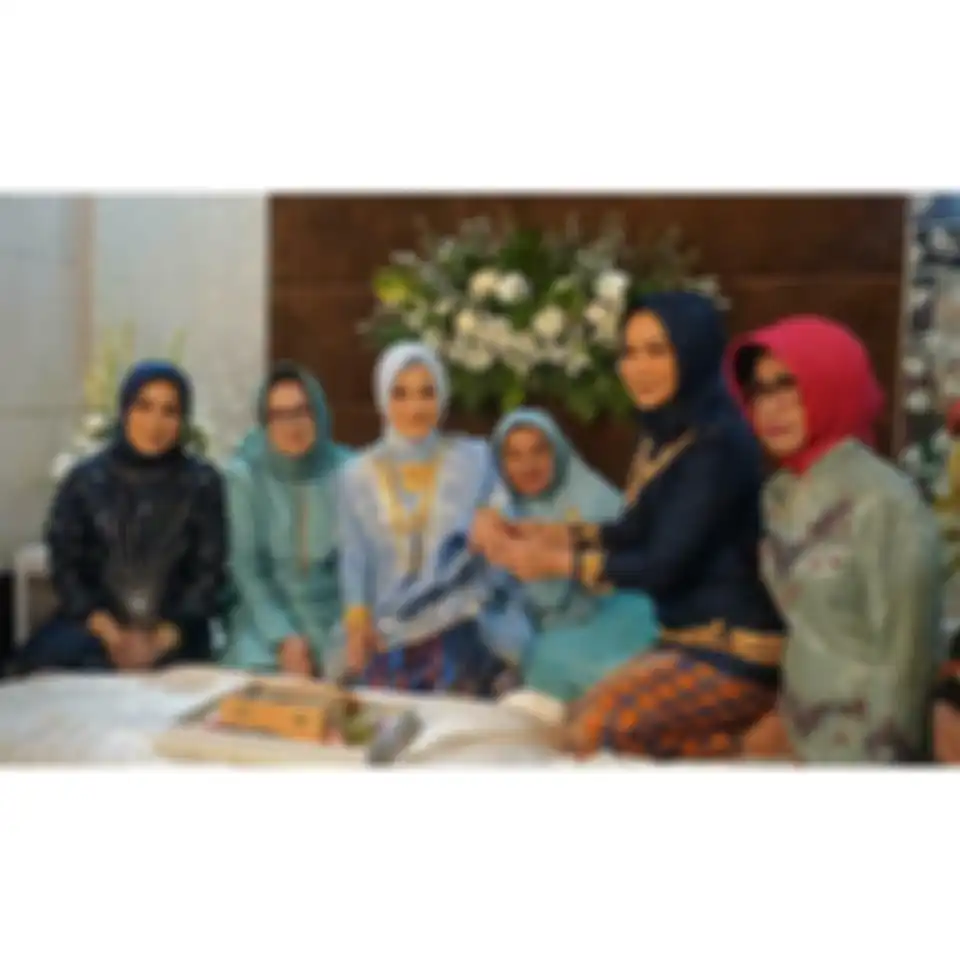 Momen Mappetuada Irma Dwiyani Iskandar 