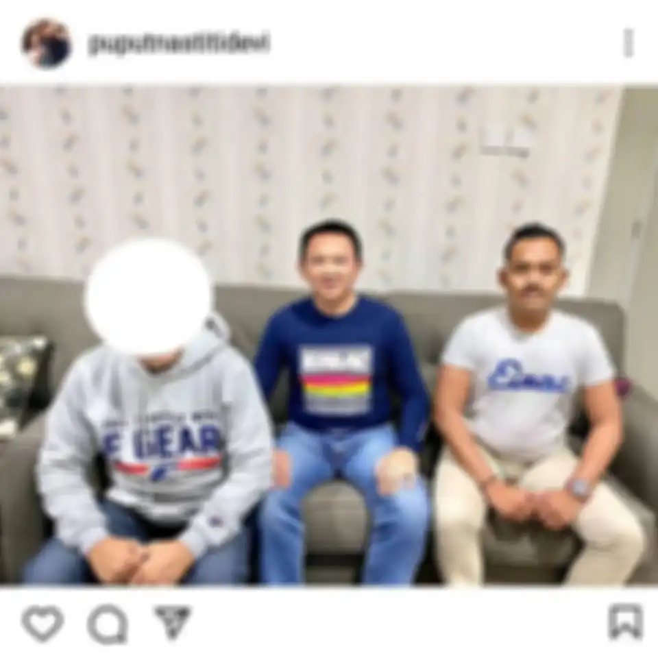 Foto adik ipar Ahok disorot netizen gegara nekat pacaran pakai mobil PJR, suami Puput Nastiti Devi ungkap fakta mengejtukan.