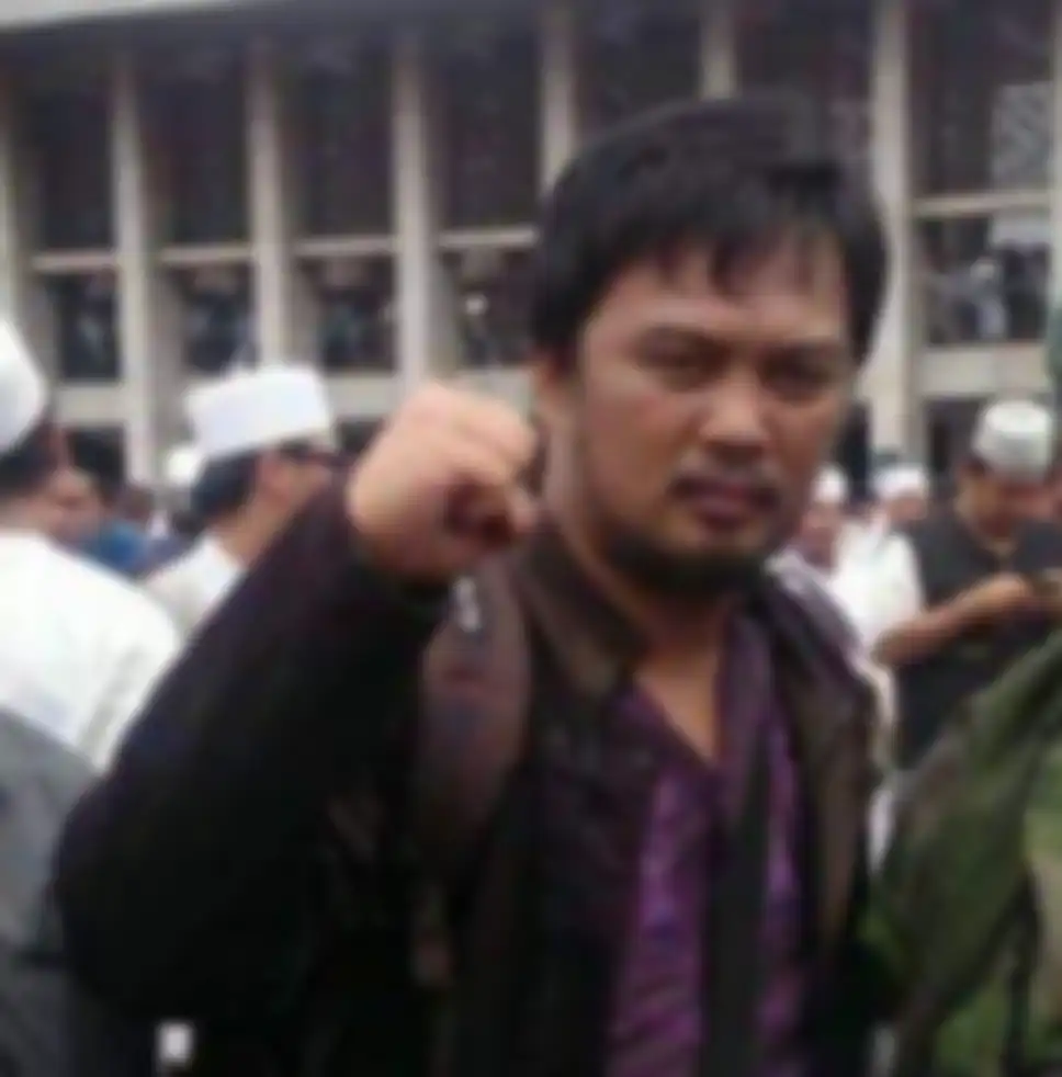Foto tampang Arief Zainurrohman (AZ) direktur TV swasta yang ditangkap polisi beredar di media sosial.