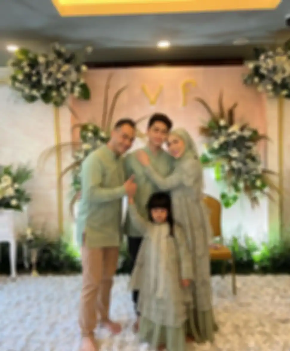 Momen pengajian jelang pernikahan Venna Melinda & Ferry Irawan.