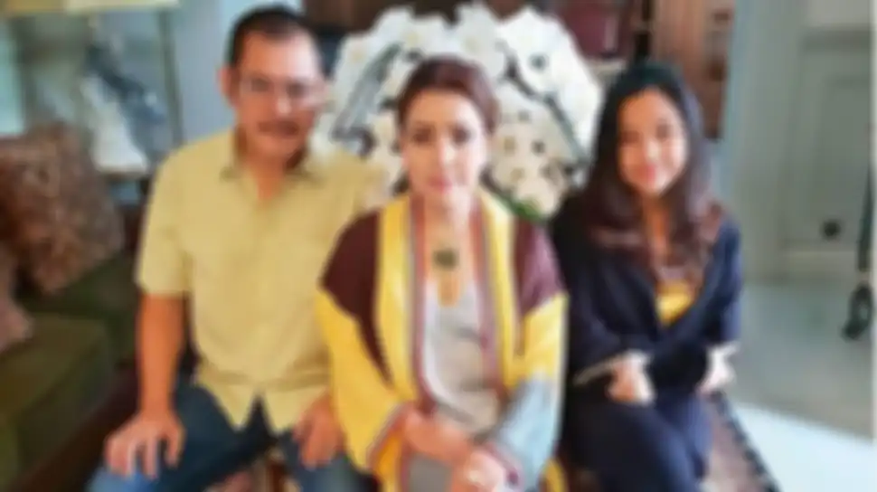 Mayangsari dan Bambang Trihatmodjo serta putri semata wayang mereka.