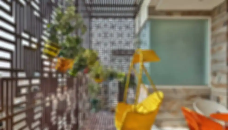 Desain dapat jadi solusi kenyamanan balkon.