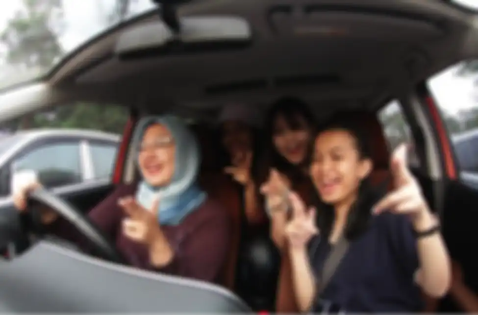 Playlist lagu kpop buat carpool karoke