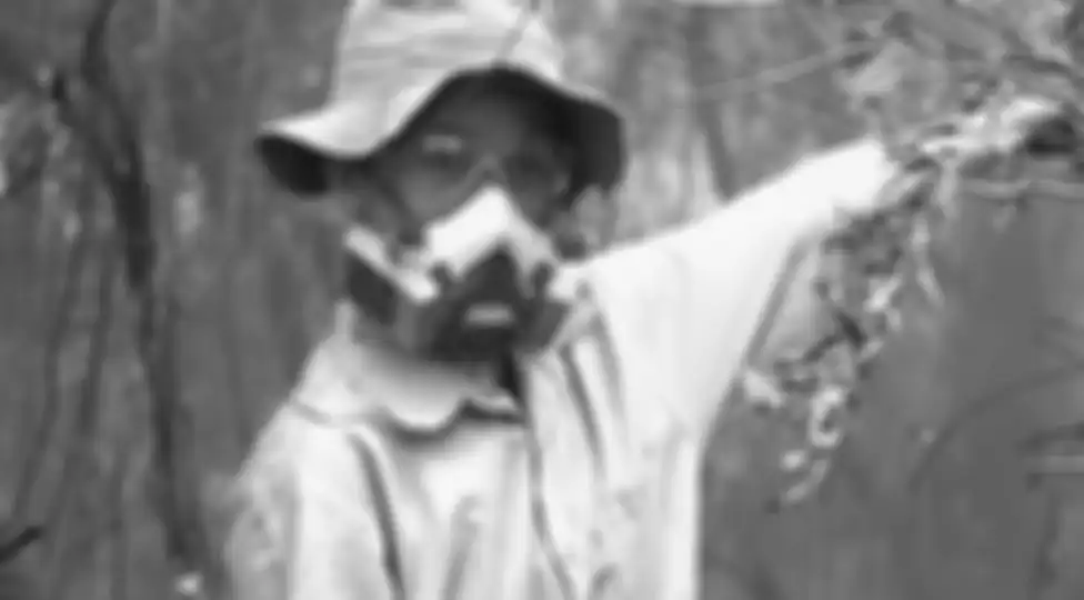 "Selama ratusan tahun kami menjaga hutan kami, hutan Kalimantan," tutur Sumarni Laman, perempuan (23) asli Dayak yang ikut terjun menjadi relawan pemadam kebakaran hutan dan lahan di Palangkaraya, Kalimantan Tengah (18/09) 