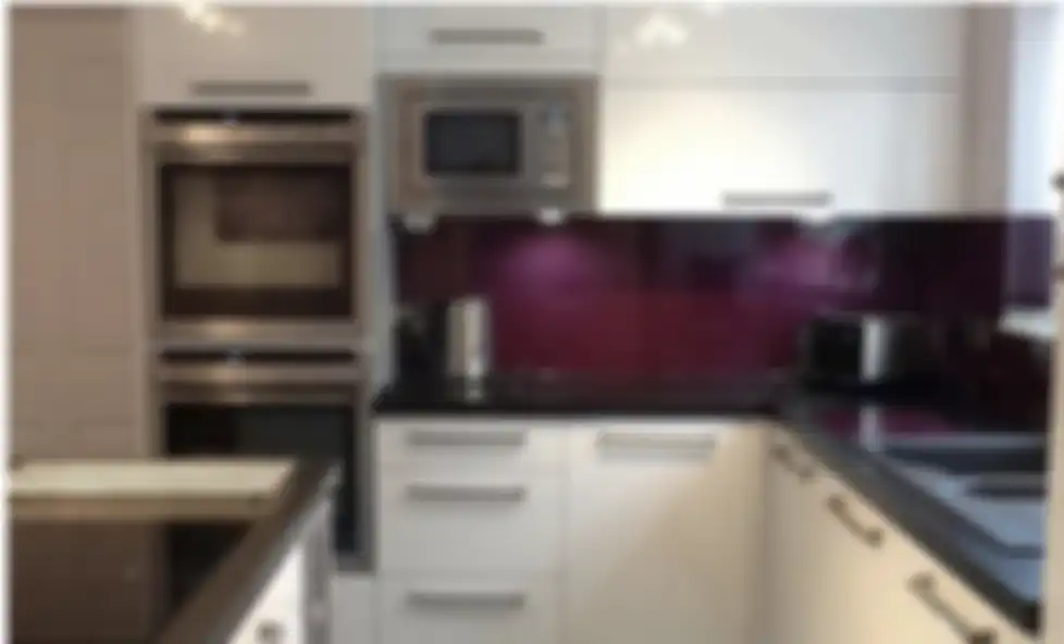 8 desain dapur kecil tapi mewah memikat hati Ibu-ibu pemilik rumah minimalis. Dijamin jadi calon lokasi foto aesthetic para tamu. 