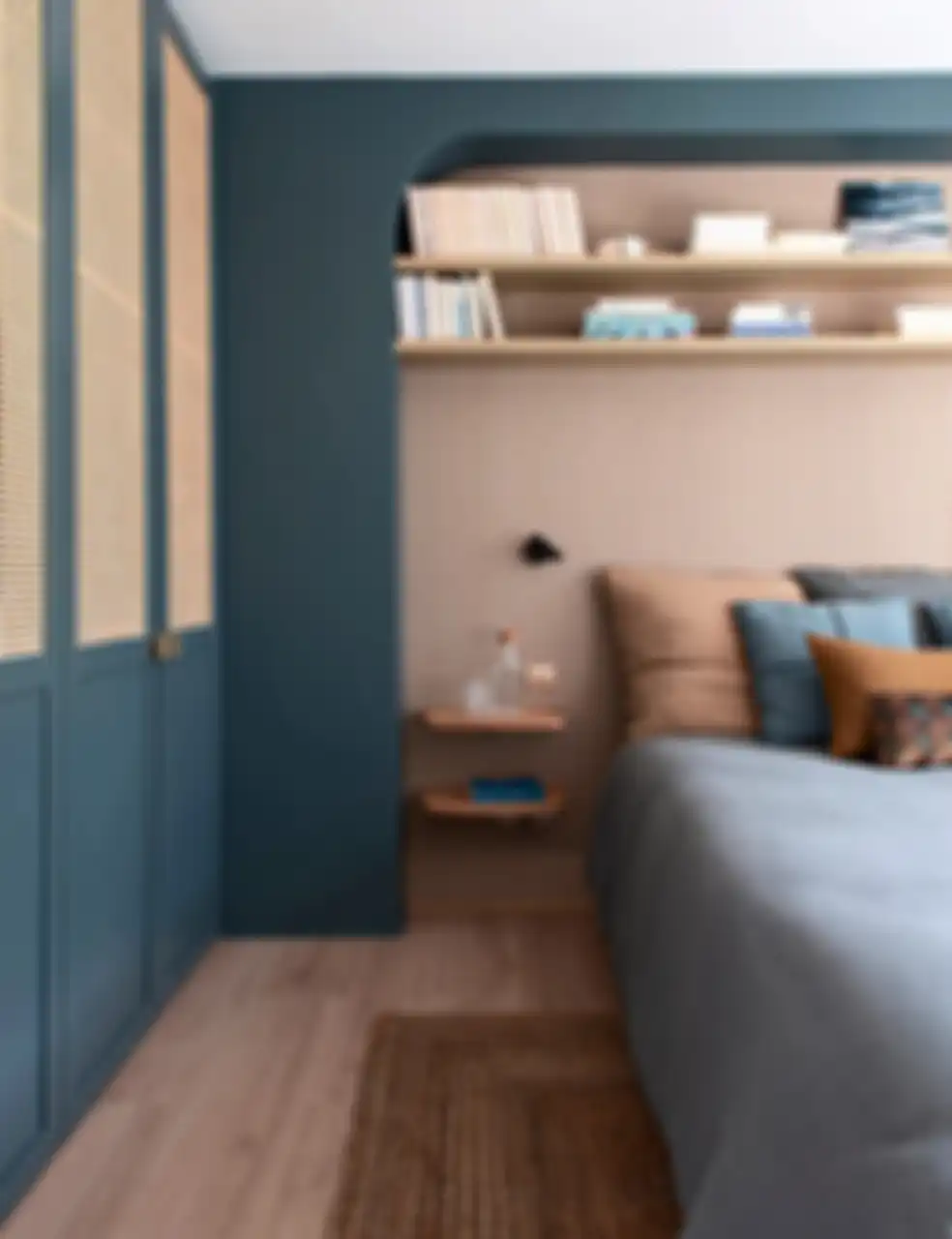Tinggalkan Warna Putih, Gunakan Warna Trendi Berikut di Kamar Tidur Anda!