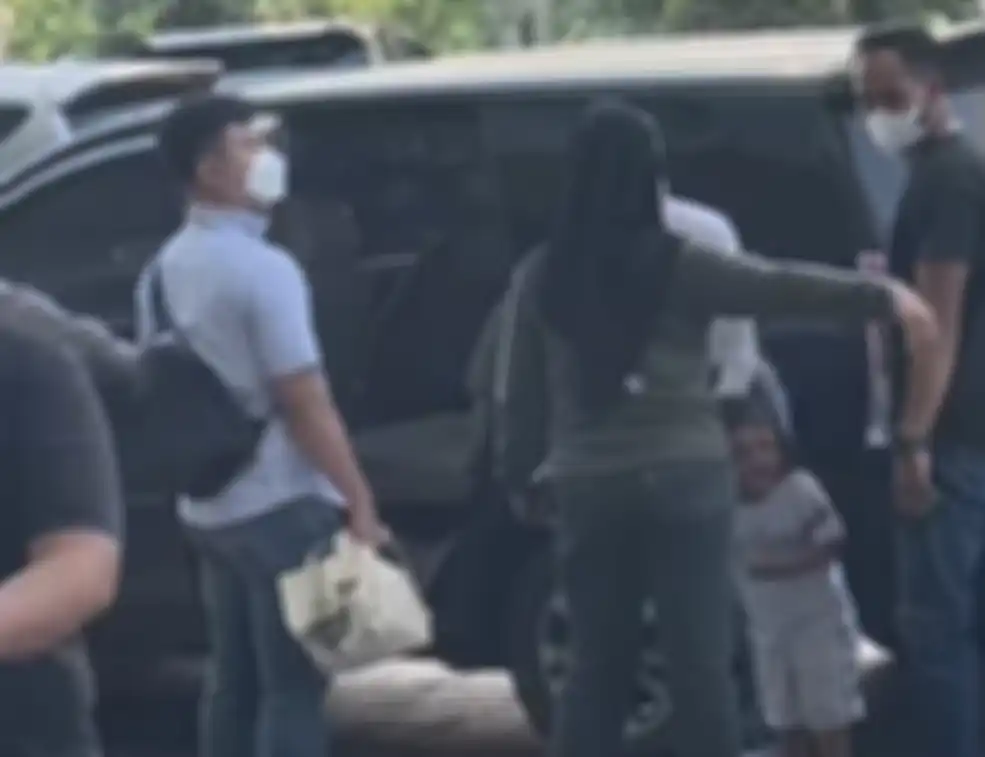 Arkana anak bungsu Nikita Mirzani menangis disuruh masuk mobil polisi. Begini nasibnya sekarang. Netizen banjir cibiran.