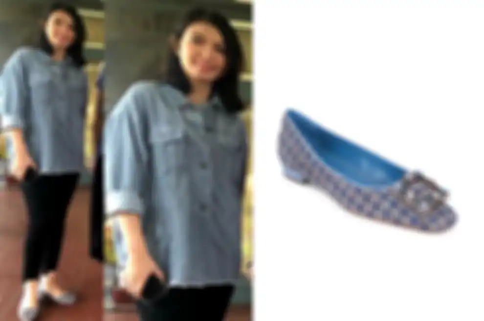Koleksi sepatu branded Selvi Ananda - Manolo Blahnik Hoff Caza Blue & Pink Tweed Jewel Buckle Flat