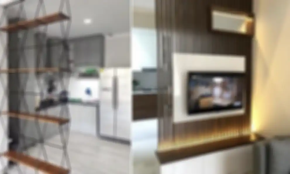 Desain sekat dapur dan ruang keluarga ini mampu memulas kesan elegan di rumah minimalis. Ini 8 foto estetiknya. 