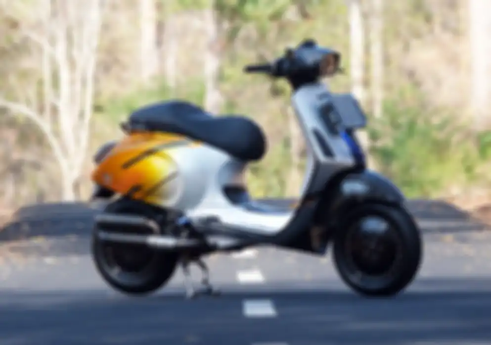 Vespa Sprint 150 i-get konsep racing