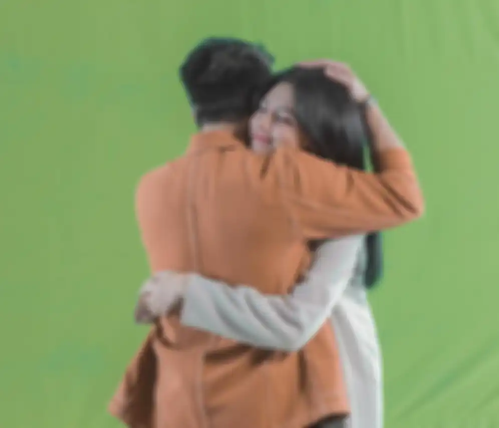 Adegan Lania Fira dan Ariel NOAH di video klip lagu baru NOAH