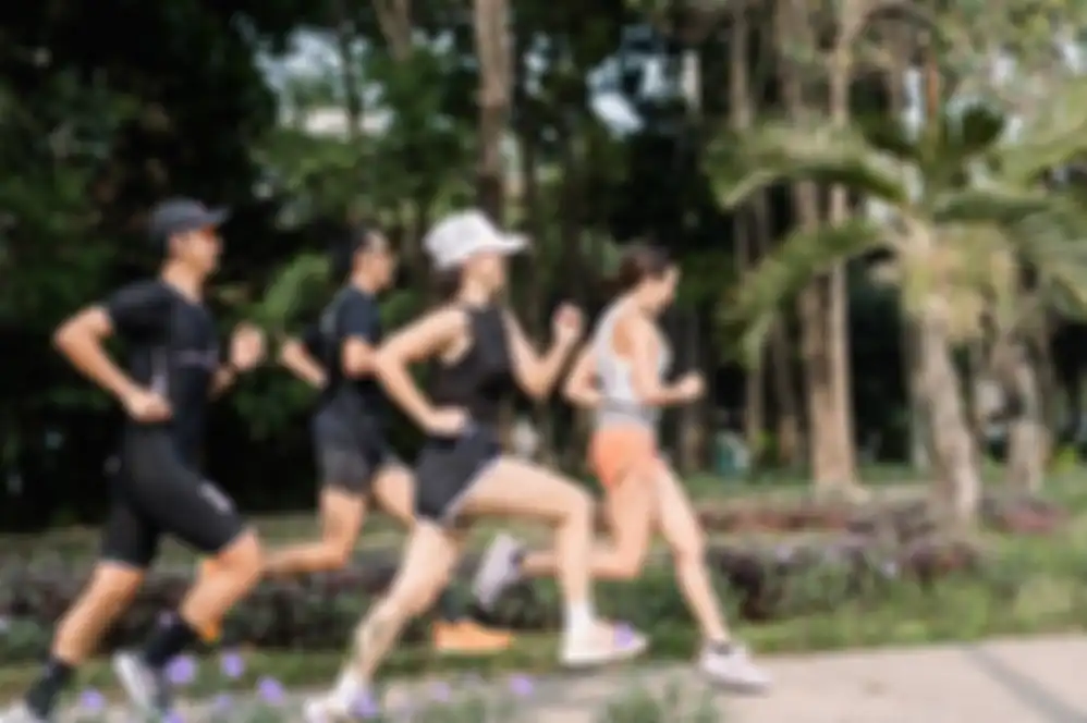 Gisel posting foto lari di GBK. Foto yang diunggah membuat netizen mengeluarjan fantasi liar. Namun, Gisel malah makin tajir. 