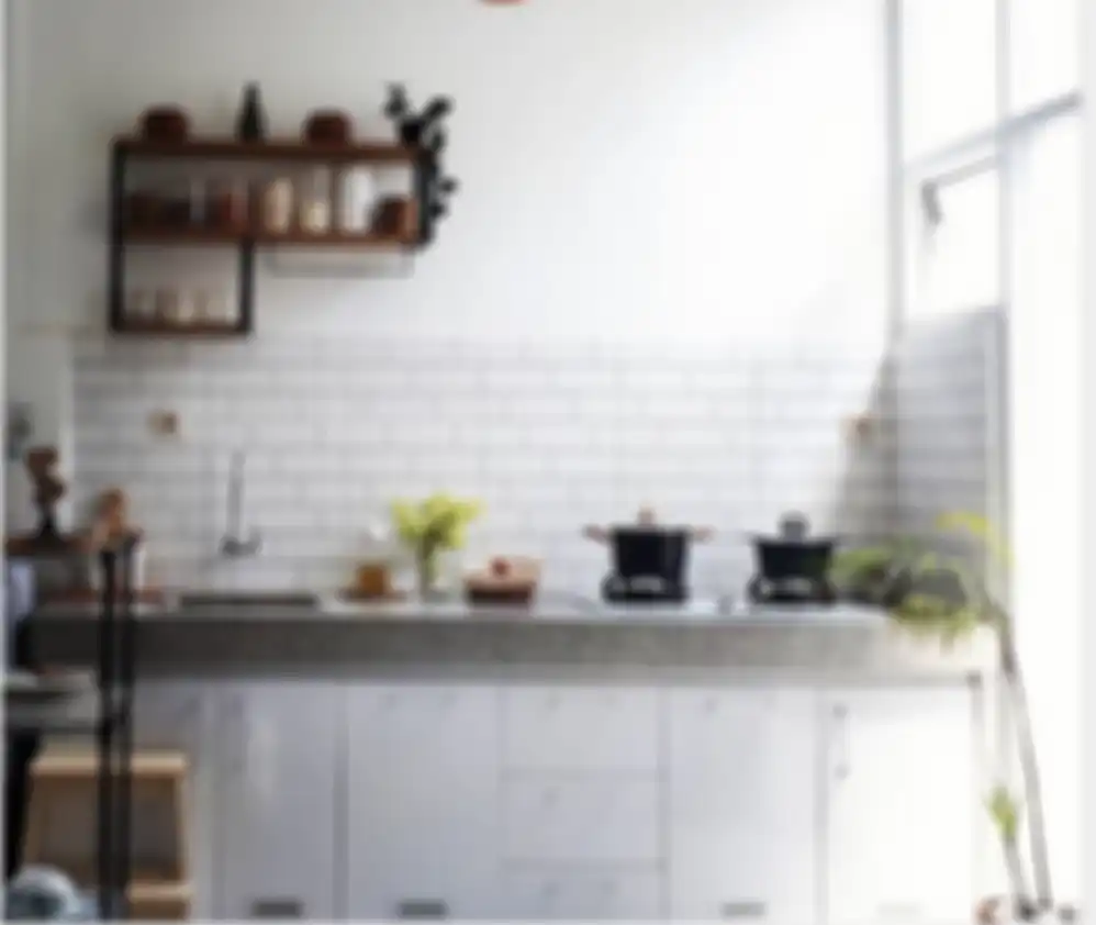 Foto interior desain dapur warna putih terlohat lebih lega karena gaya berbeda. Cocok buat pemilik rumah minimalis. 
