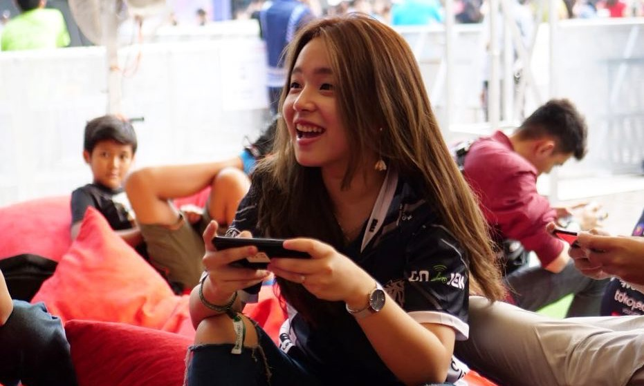 5 Cewek Cantik Yang Jadi Brand Ambassador Tim Esport Indonesia Hai