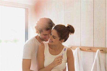 4 Tips Bercinta Sambil Mandi Bareng Pasangan, Dijamin Makin Bergairah