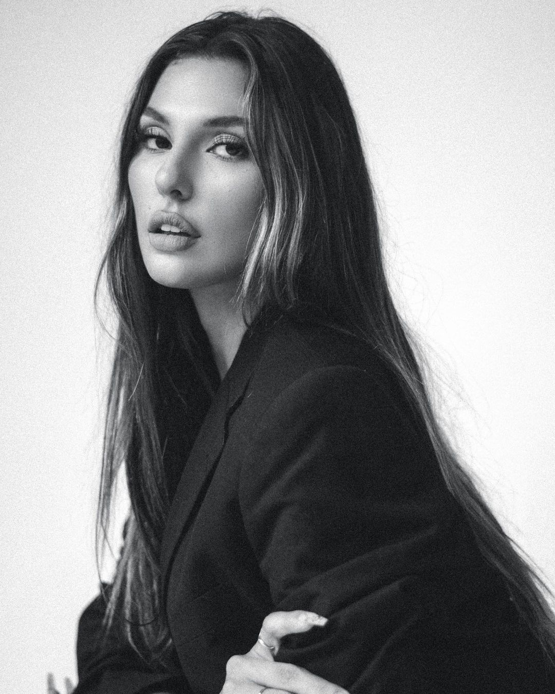 Pesona Wakil Kosta Rika di Miss Universe 2021, Valeria Rees. Stunning ...