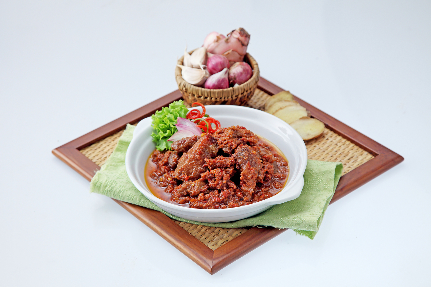 Resep Rendang Sapi Sederhana dan Praktis untuk Dibuat di Rumah | Nova