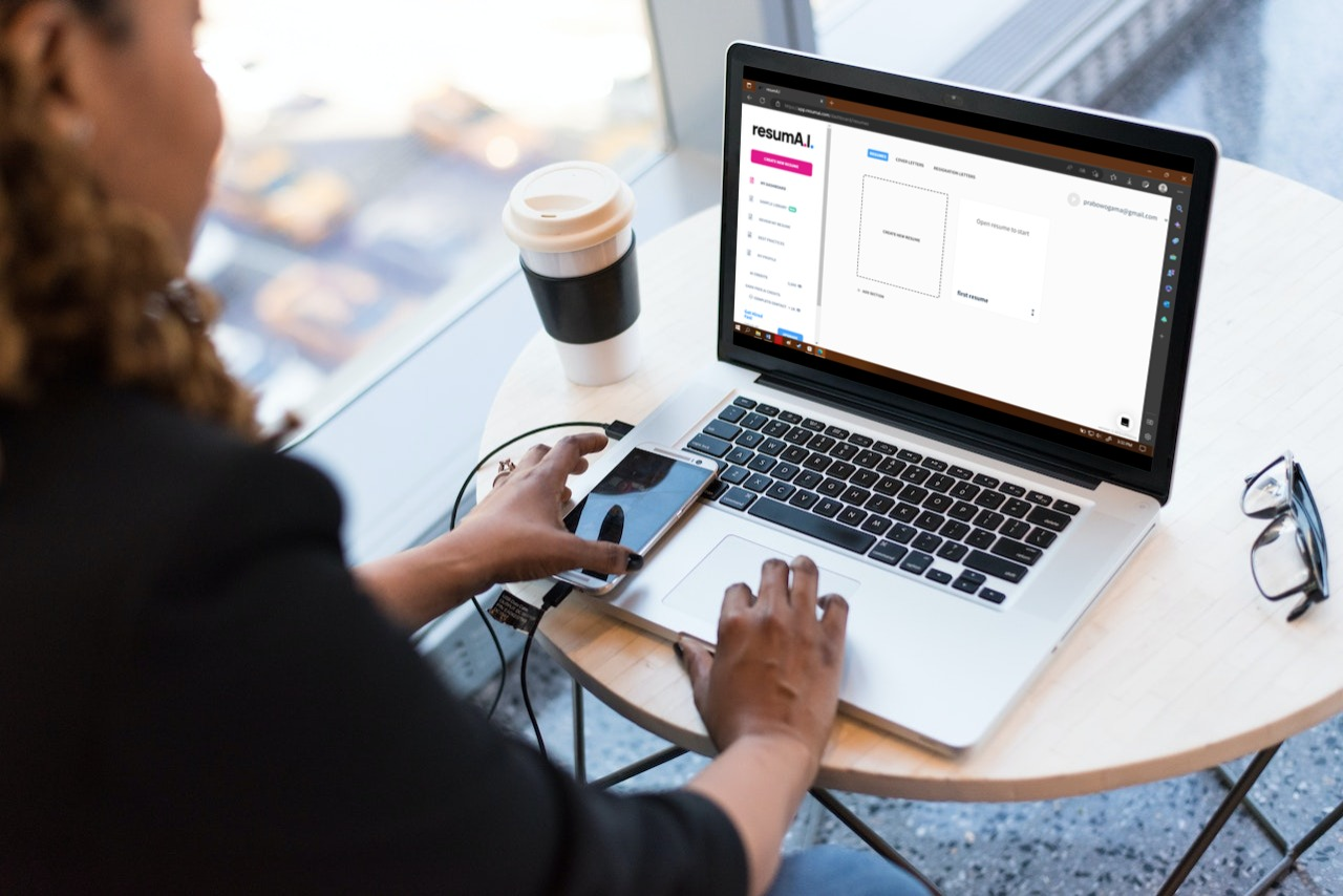 Cara Membuat CV ATS Friendly dengan AI, Gratis di Situs ResumAI! - Page all