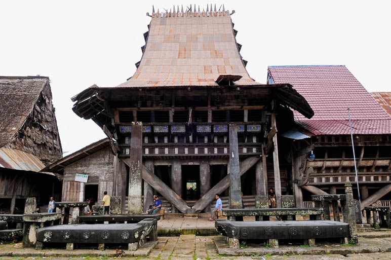 Mengenal Omo Hada dan Omo Sebua, Rumah Tradisional Masyarakat Nias - Semua Halaman - Bobo