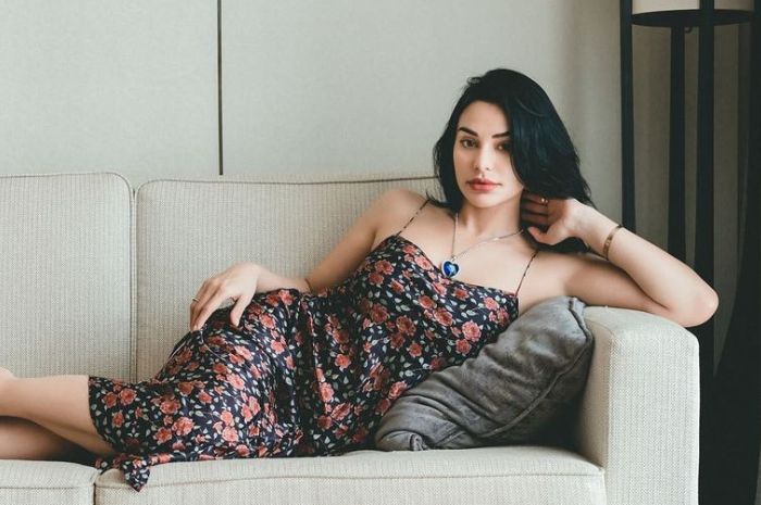 Qiz jinsiy aloqa paytida oqishni boshladi.