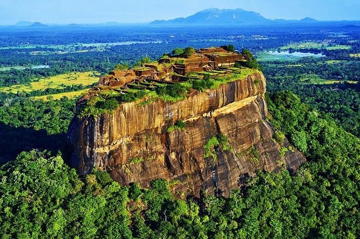 Misteri Sigiriya, Benteng Kuno di Atas Batu Raksasa yang Memukau - Semua  Halaman - National Geographic