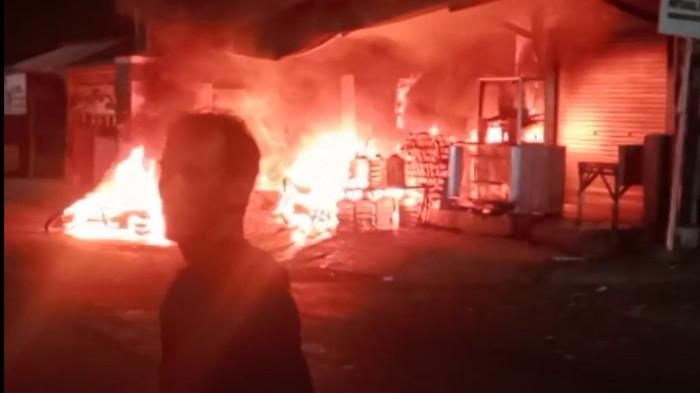 Kebakaran Bengkel Warung