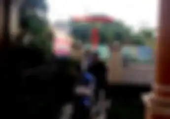 Ngenes! Maling Motor Ini Kena Jebakan Betmen Pemilik Rumah, Nih videonya Saat Kegep