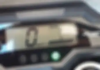 Haruskah Tunggu Lampu Indikator Mati Sebelum Nyalakan Motor Injeksi?