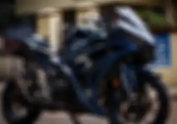Terinspirasi dari Film, Sepupu Yamaha R25 Ini Jadi Menyala Saat Gelap