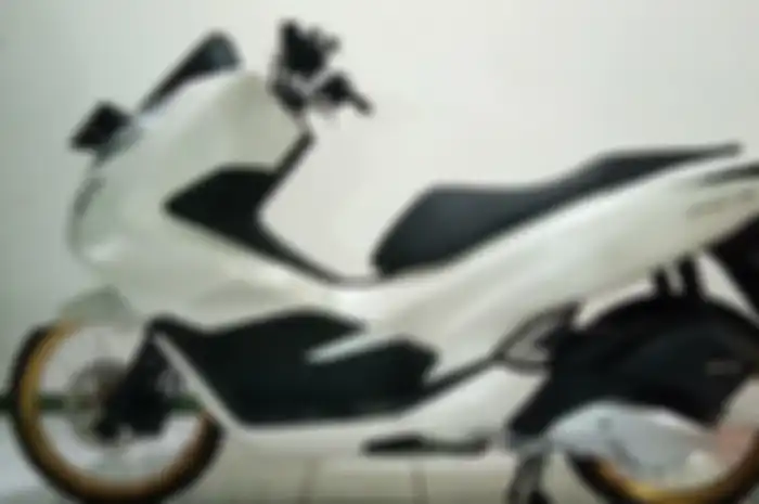 Ada yang penasaran tromolnya pelek 17 yang dipasang di All New Honda PCX 150