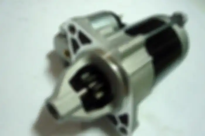 Honda BeAT  generasi awal masih pakai sliding-gear starter