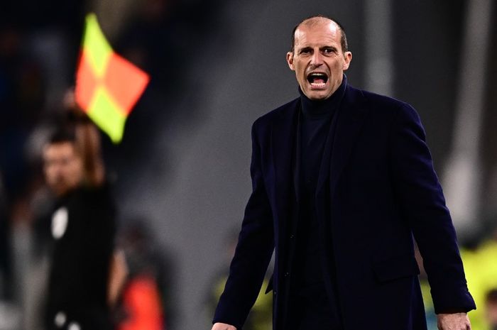 Pelatih Juventus, Massimiliano Allegri, marah-marah kepada wartawan setelah klubnya tampil mengecewakan di play-off Liga Europa versus Nantes (16/2/2023).