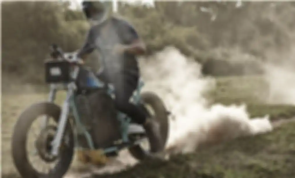 Motor listrik kustom bergaya old school flat tracker karya dari Jambon-Beurre Motorcycle, dilansir o