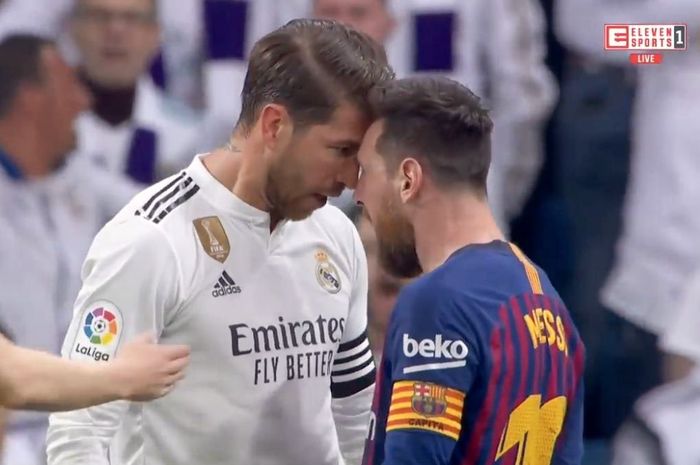 Sergio Ramos berdebat dengan Lionel Messi dalam partai Real Madrid vs Barcelona.