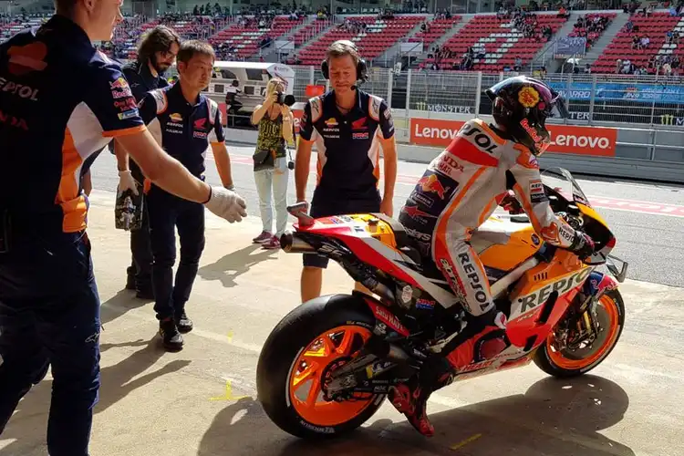 Mantap Banget!  Lorenzo Modal Oleh-oleh Dari Jepang, Nembus 10 Besar FP3 MotoGP Catalunya