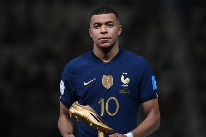 Demi Kylian Mbappe, Paris Saint-Germain siap melepas Lionel Messi dan merekrut pahlawan masa kecil Mbappe, Zinedine Zidane.