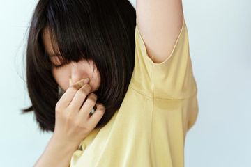 Keringat Berlebih, 7 Cara Gampang Menghilangkan Bau Badan Tak Sedap