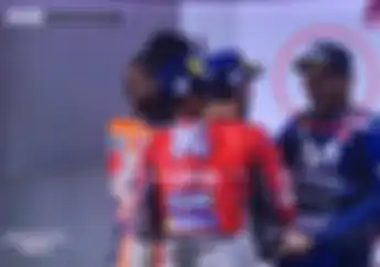Nah Ini Alasannya Valentino Rossi Kenapa Ekpresinya Seperti Melongo di Podium