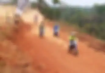 Penyelenggara Grasstrack Ini Gelar Adventure, 1 Unit Mobil Siap Diberikan Pada Peserta