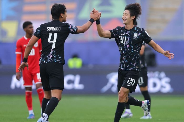 Bek Korea Selatan, Shin Min-ha, merayakan gol yang dicetak ke gawang Panama di Piala Dunia U-20 2025, Jumat (3/10/2025) di Valparaiso. Taegeuk Warrior menang tetapi gagal lolos sebagai 2 besar Grup B.